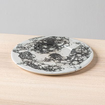 Plato Disco 28cm-Blanco Mate y Burbuja Negra