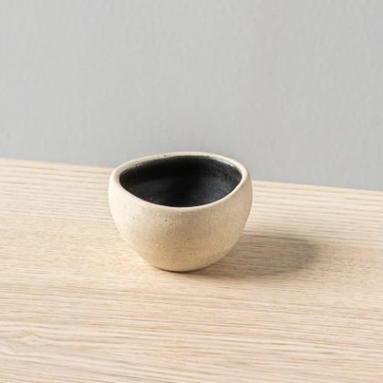 Ramequin Cuenco Irregular 2.5oz-Pasta Natural Interior Negro Mate