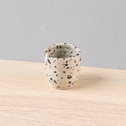 Vaso Boleado con Pata 8oz-Blanco Japeado Negro